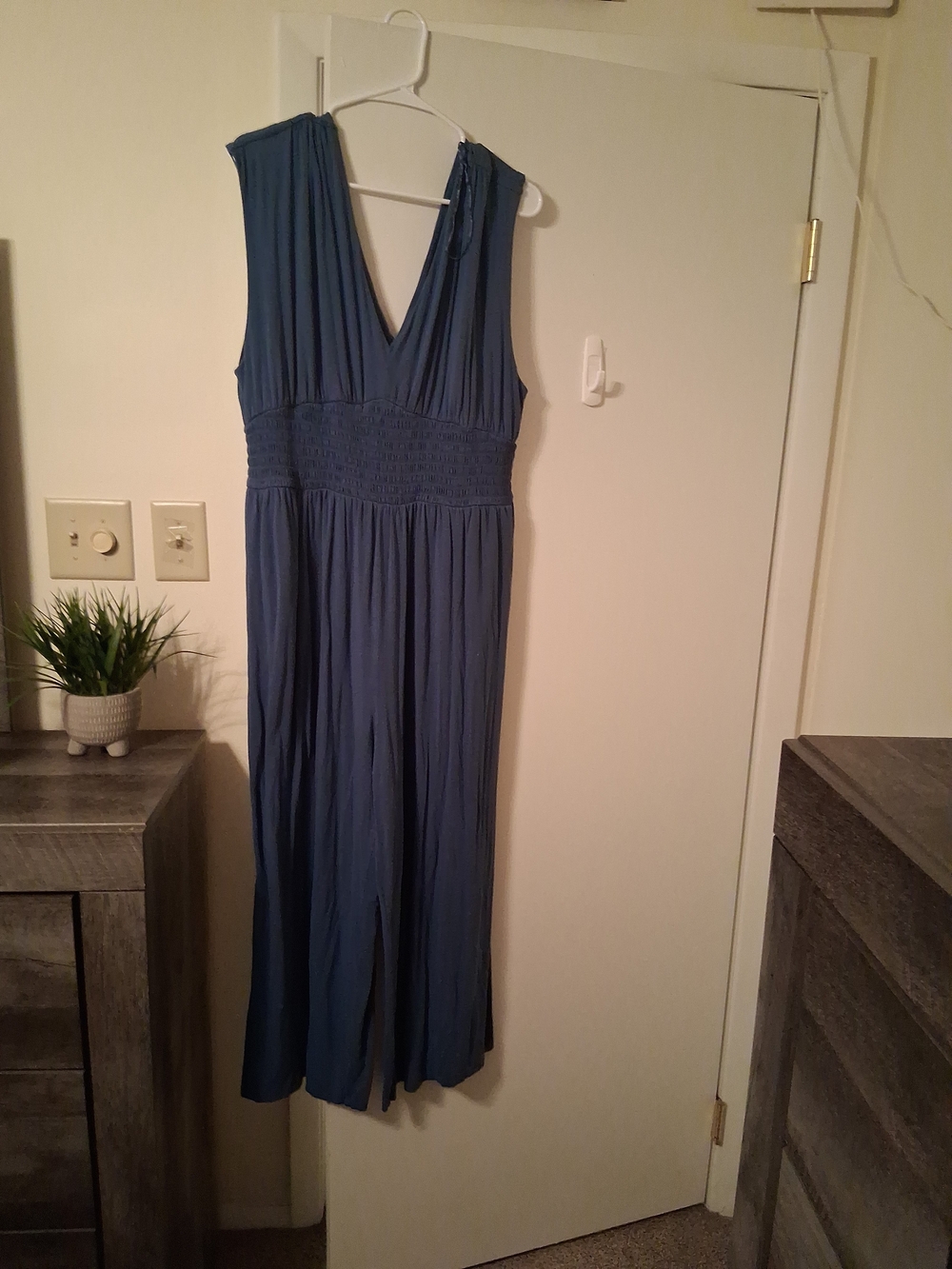 Womens Blue Sleeveless V-Neck One-Piece Jumpsuit